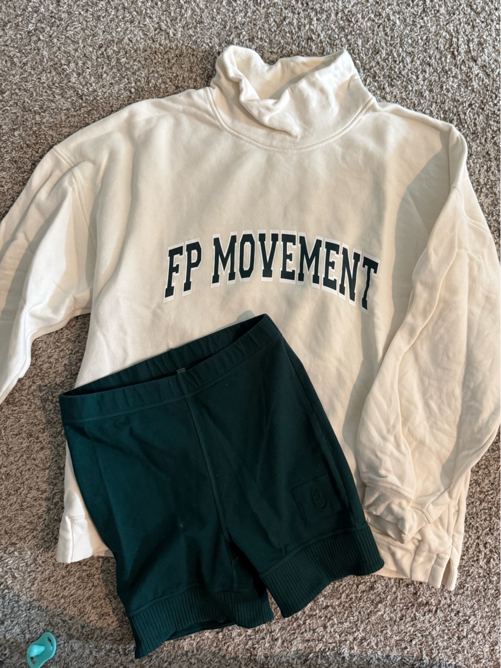 FP Movement Victory Set- Green and Cream (Ivory Combo)